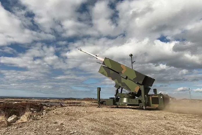 Raytheon-AIM-9X-Block-II-missile-hits-target-in-first-flight-from-NASAMS-launcher