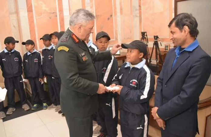 Army-Chief-Interacts-with-Students-from-Assam Army-Chief-Interacts-with-Students-from-Assam