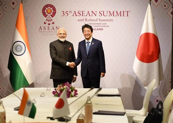 Modi-Abe-563x400 (1)