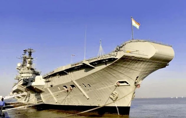 Retired-Aircraft-Carrier-Viraat-Remains-Unsold-631x400