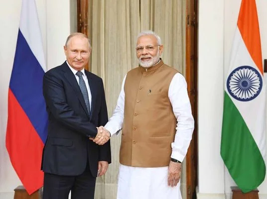 Modi-with-Putin-536x400