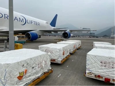 21-51-09-Boeing_Dreamlifter_Cargo_1