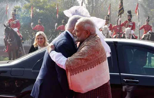 PM-Modi-welcoming-Mr-Netanyahu