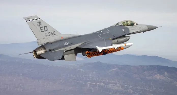 Joint-Strike-Missile-F-16-740x400