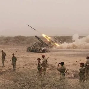 2186591-331404136-300x300