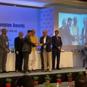 Photo-Caption-Mr-N-Mondaiah-MTAR-VP-Operations-receiving-National-Level-Champion-Award-from-Defence-Minister-Shri-Rajnath-Singh-for-contribution-towards-import-substitution-300x300