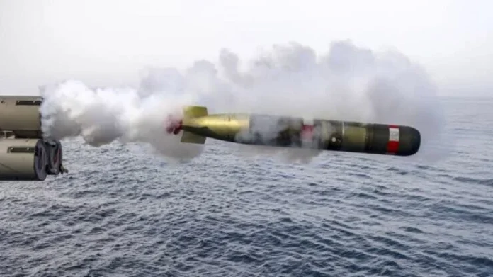 Defence-Ministry-to-Procure-MK-54-Torpedo-from-US-Signs-Rs-423-crore-Contract-e1634999798730