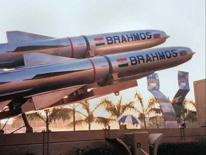 India-Successfully-Test-Fires-BRAHMOS-Supersonic-Missile-e1641977580905