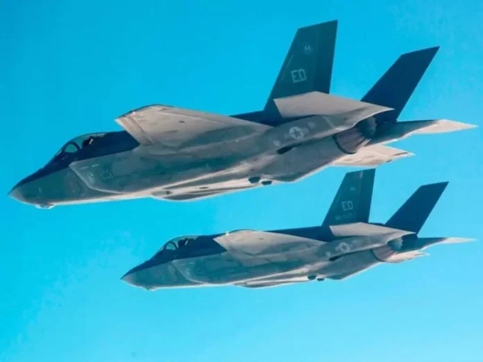 F-35s-e1647083026354
