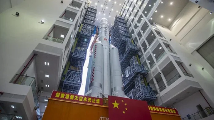 China_Launch_Change5_Mission_Long-e1654058981999