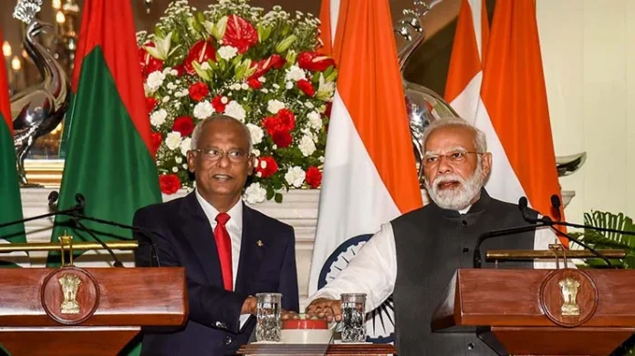India-Maldives-Ink-Pacts-to-Boost-Relations
