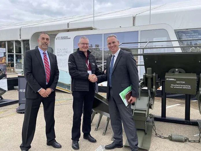 Pearson-Engineering-and-Rafael-Advanced-Defense-Systems-Executives-of-both-companies-meet-at-DVD2022-in-the-UK