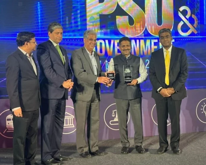 GRSE-conferred-with-prestigious-Dun-Bradstreet-Indias-Top-PSU-Award-22-e1664597906132