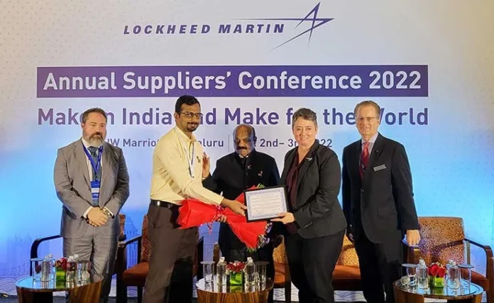 Lockheed-Martin-representatives-felicitate-Hindustan-Aeronautics