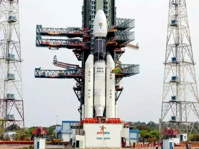 Vehicle-Mark-3-LVM-3-PSLV