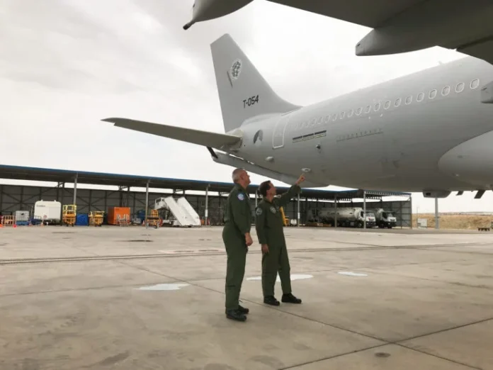 Pilots-from-NATO-Airbus-A330-MRTT-fleet-inspecting-the-Elbit-J-MUSIC-DIRCM-turret_credit-NSPA-scaled-1-e1674611106779