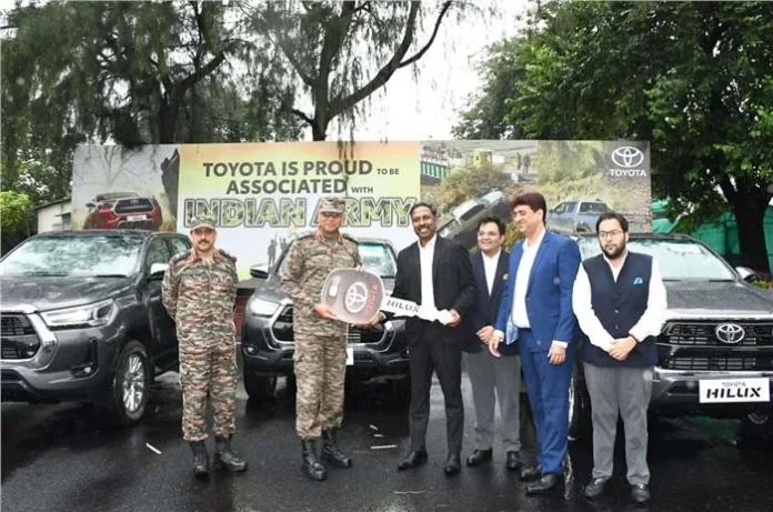 Indian-Army-Adds-Toyota-Hilux-to-its-Fleet