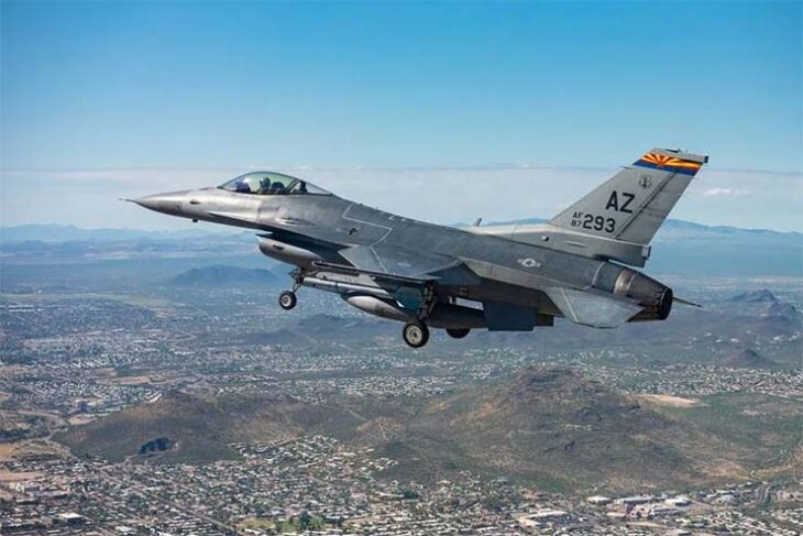 Ukrainian Pilots Start F-16 Training in Arizona