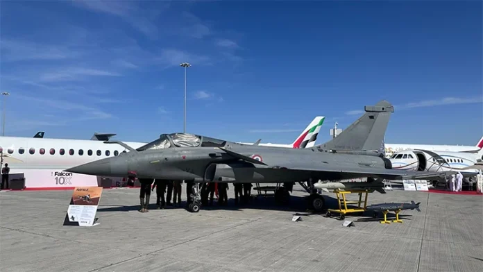 In-a-First-Emirati-Guided-Weapons-to-be-Equipped-on-UAEs-French-Rafale-F4-Fighter-Fleet-and-Tejas