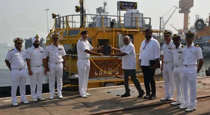 Indian-Navy-Receives-Third-Missile-Cum-Ammunition-Barge-LSAM9