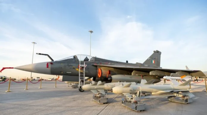 Tejas-at-Dubai-Air-Show-scaled-e1699947687139