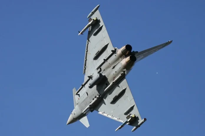 LITENING-ON-TYPHOON-2