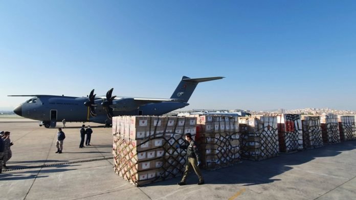 Turkey Reinforces Military Aid to Pakistan, Sends Combat Equipment and Weapons