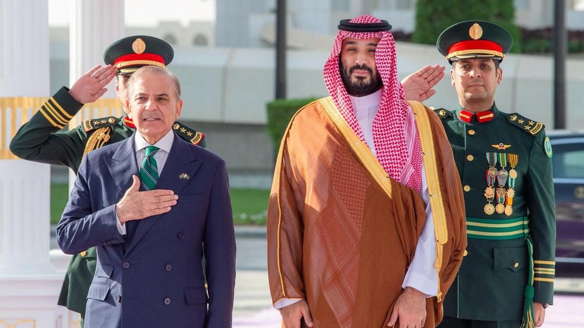 Pakistan Offers Nuclear Support to Saudi Arabia