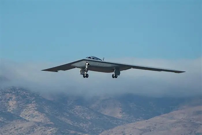 US Air Force Must Buy 500 Sixth-Gen Fighters and Bombers, Says Mitchell ...