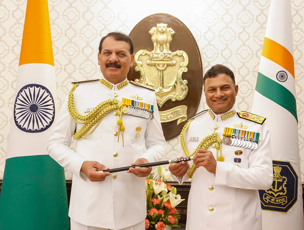 Admiral Krishna Swaminathan Assumes Charge as the 27th Chief of Naval ...
