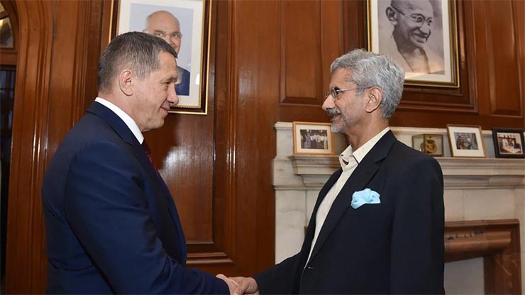 Russian-Deputy-PM-with-Jaishankar